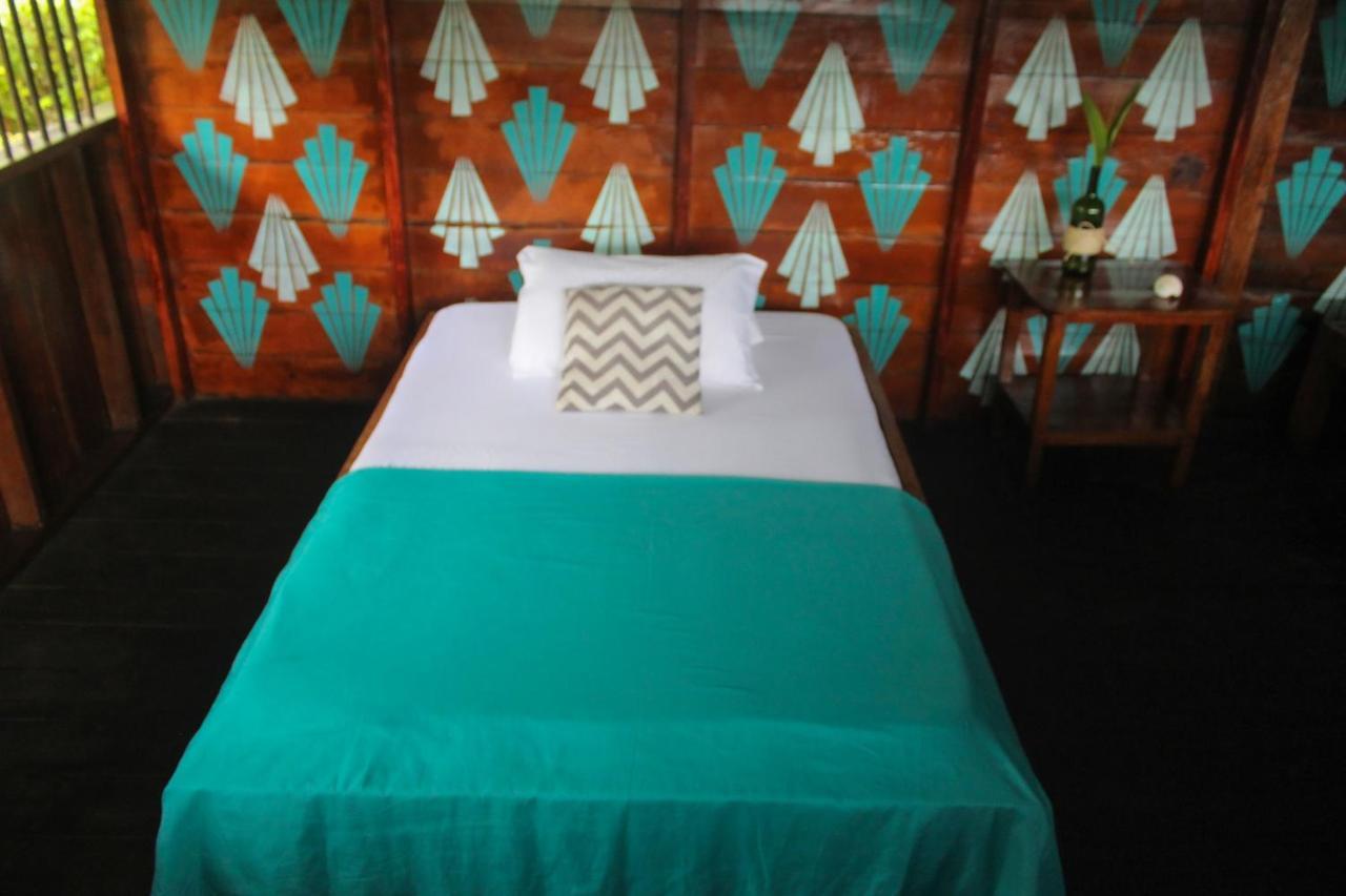 Refugio Mr Jerry Eco House Hotell Bahia Solano Exteriör bild